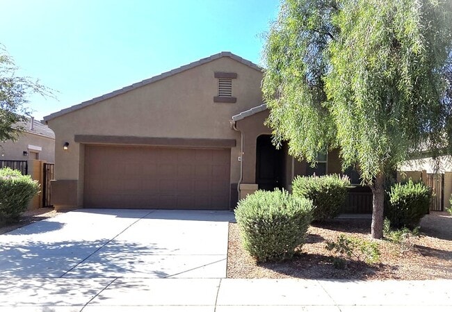 Building Photo - 3 bedroom home with den or office