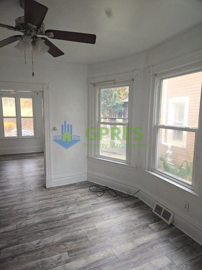 Photo - 159-161 Freeport Rd Unidad 159