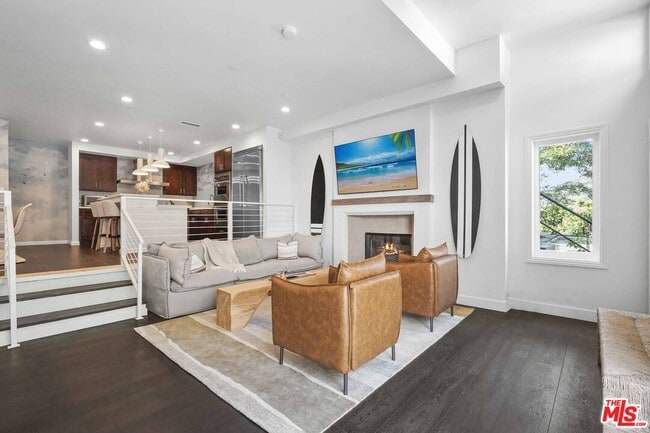 Photo - 9842 Portola Dr