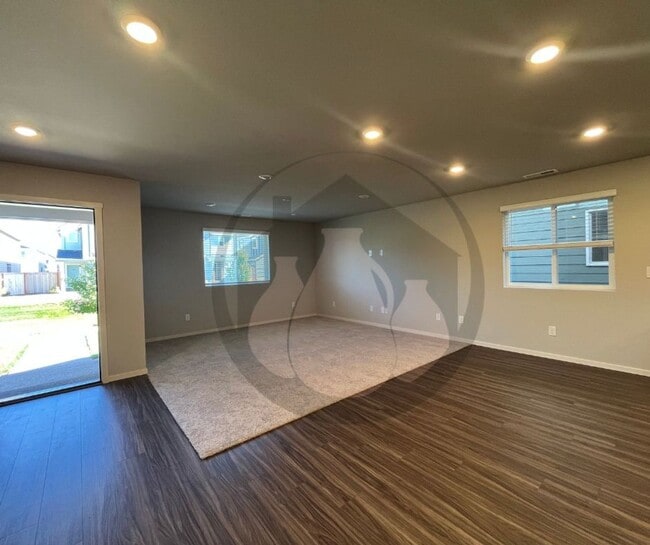 Photo - Brand New Build Ready to move in--