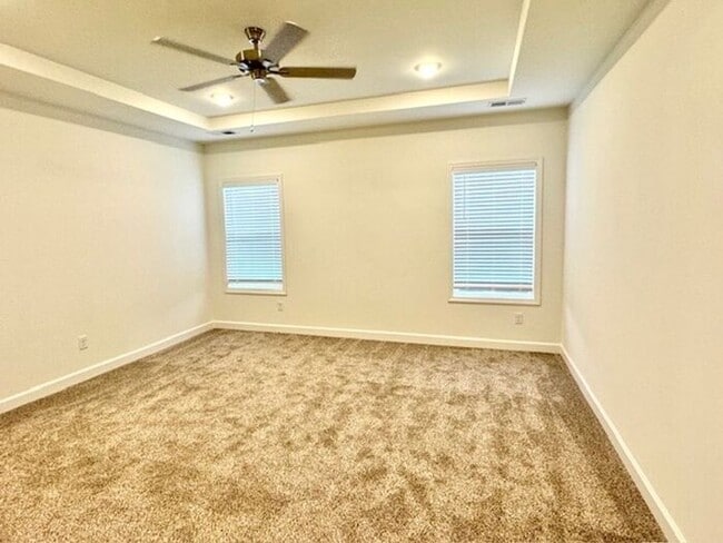 Photo - Now Leasing a 5-Bedroom 3 Bath Home in Horn Lake, MS.