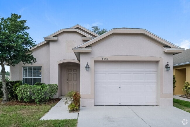 Building Photo - 8350 Crescent Moon Dr Rental
