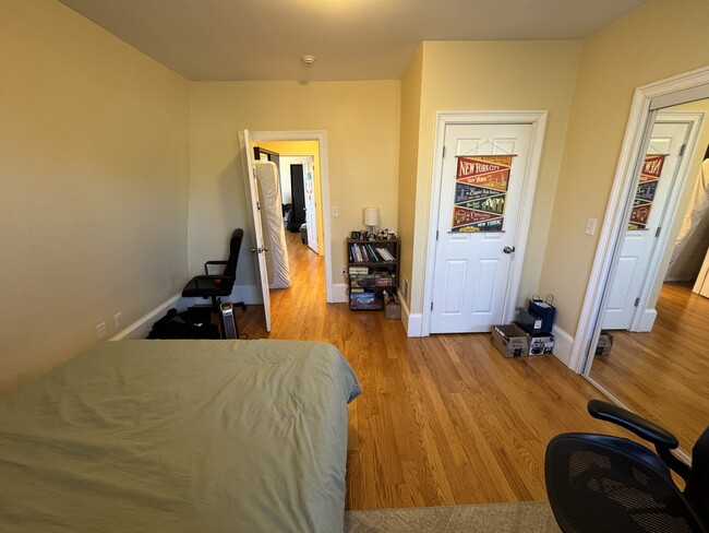 Photo - 208 Holland St Townhome