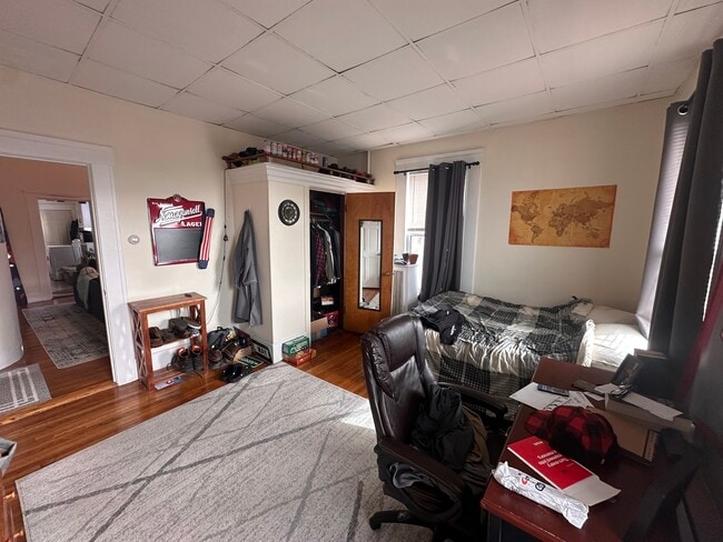 541 Broadway Unidad 1B