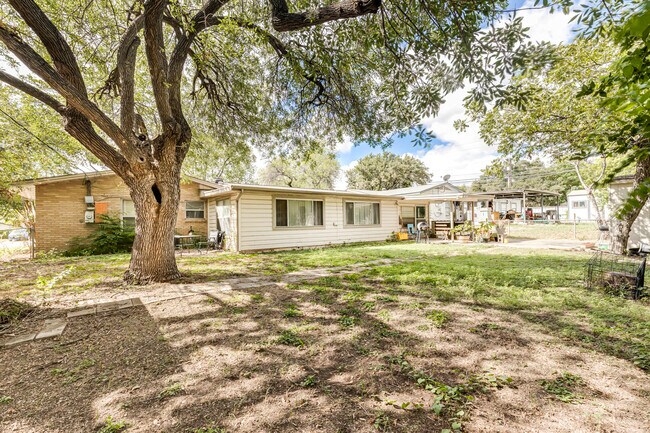 Photo - 359 Langton Dr