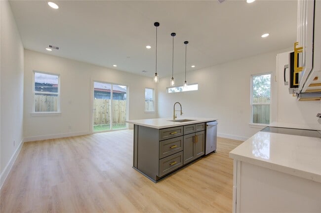 Photo - 4029 Knoxville St