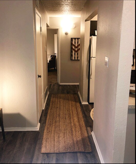 1bed 1 bath- Hall (Model Unit)