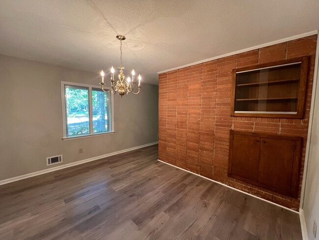 Photo - 150 Chinquapin Way