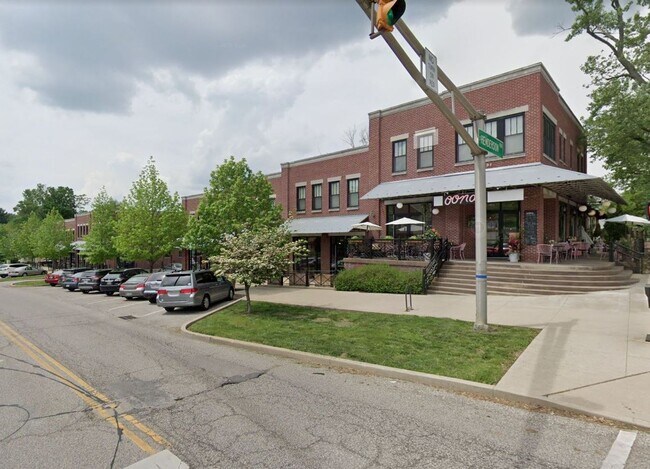Photo - 581 E Hillside Dr