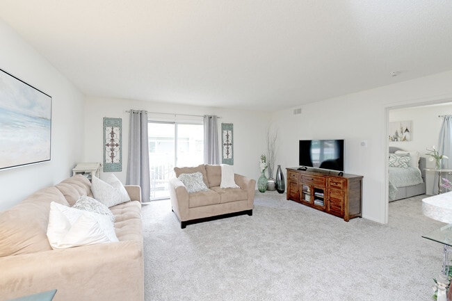 2 BR, 2 BA - Briarwood Meadows