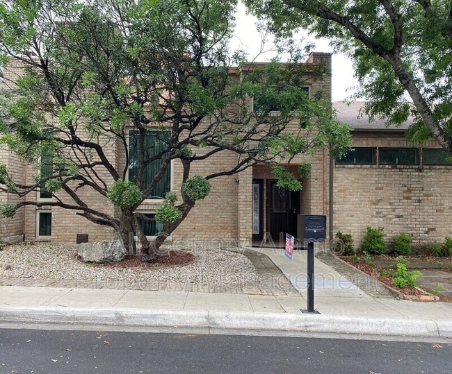 Photo - 8907 Willmon Way