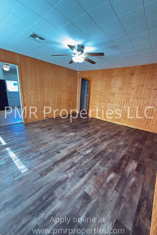 Photo - 4 Bedroom/ 1 Bathroom House