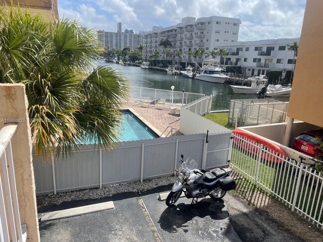 Building Photo - 3522 NE 171 St Unit 206