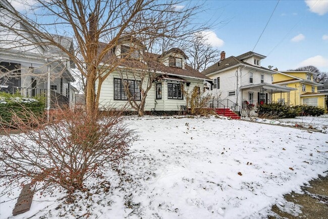 Photo - 1400 W Michigan Ave