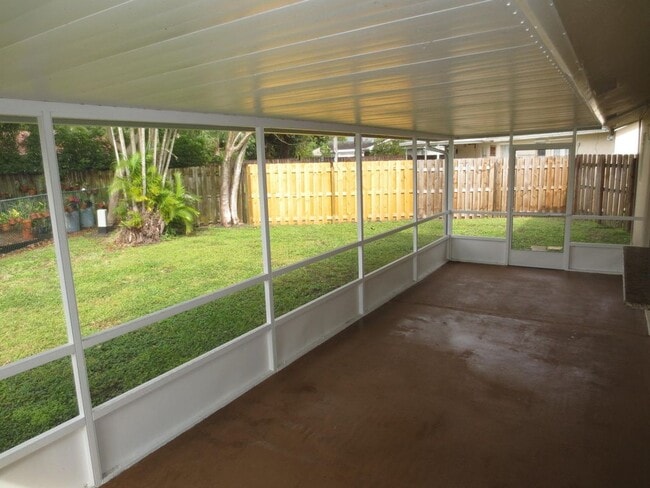 Photo - 1283 Anhinga Dr