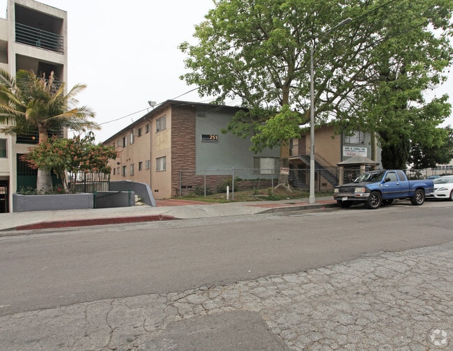 Loma Garden Apartments - Loma Garden Apartments