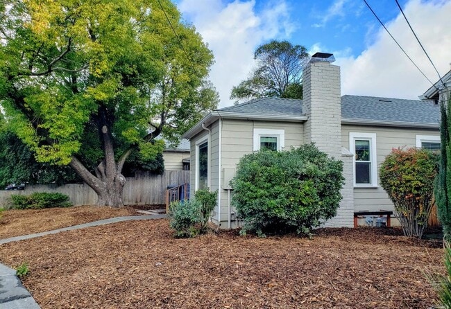 Photo - 926 Morgan St
