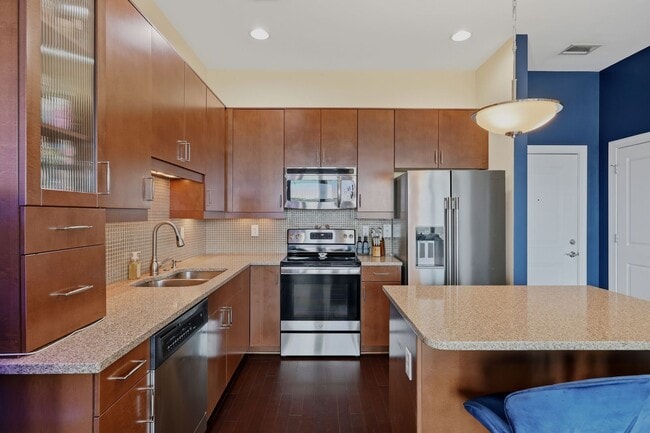 Photo - 619 N 4th St