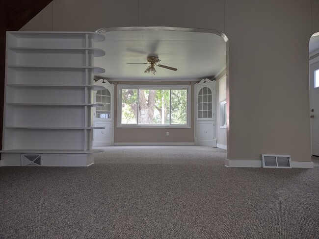 Photo - 8477 Crane Creek Rd