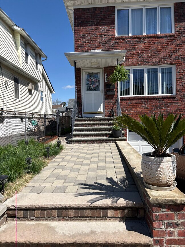 Photo - 424 Dewitt St Unit First Floor  1