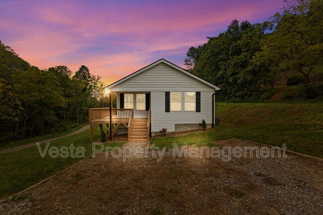 Building Photo - 4 Meadows Town Rd Rental