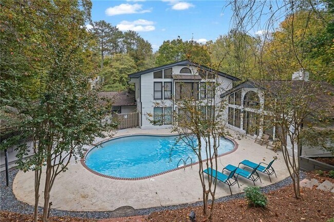 3018 W Pine Valley Rd NW