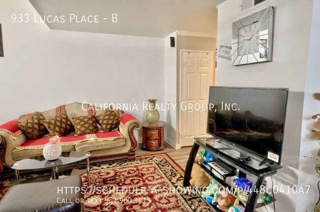 933 Lucas Pl