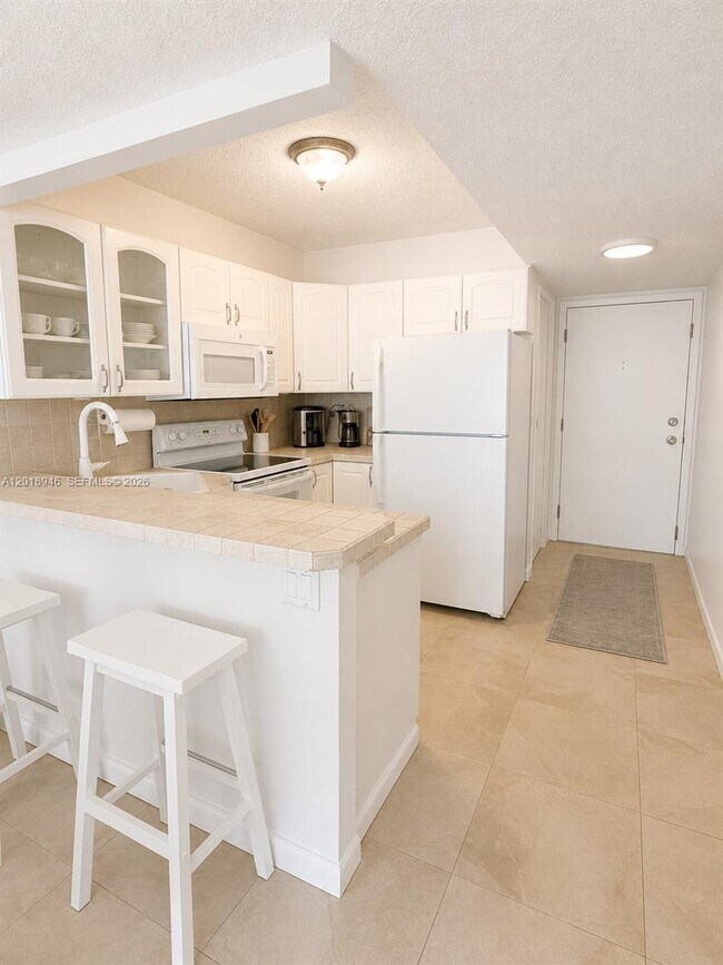 Photo - 2924 Collins Ave Unidad 404