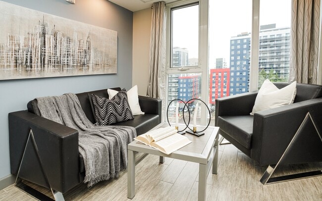 Photo - 246 Albert St