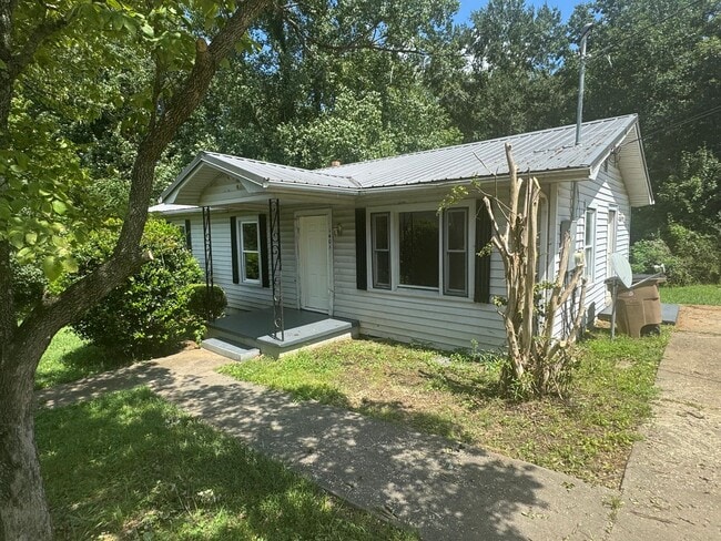Building Photo - 1401 Charles Rd
