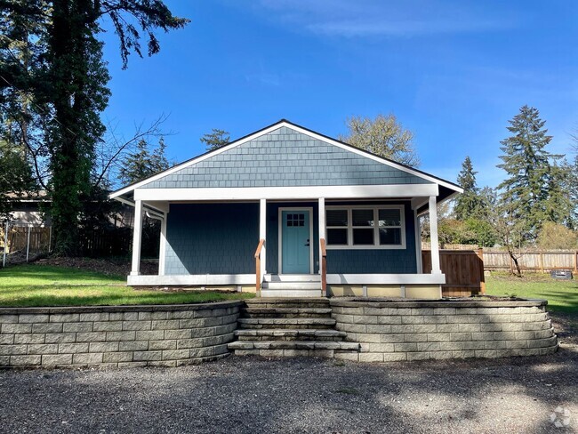 Building Photo - Charming Beach Cottage Near American Lake ... Rental