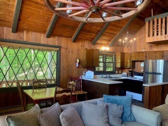 Photo - 24 Chalet Village Dr