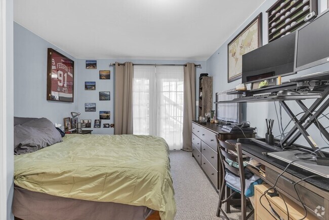 Building Photo - 55 Gates St Unit 1 Rental