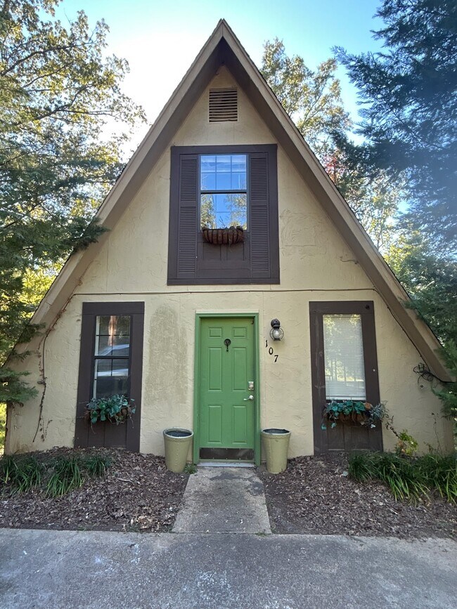 Building Photo - 107 Herron Dr