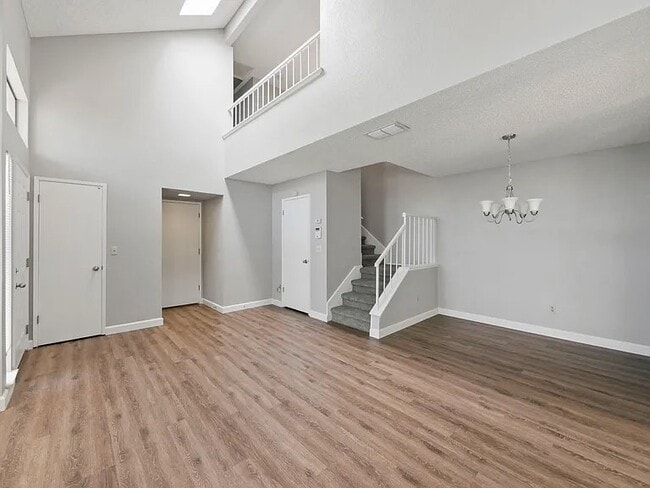 Photo - 1419 Helmsman Way