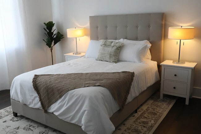 Photo - 528 Bond Ave