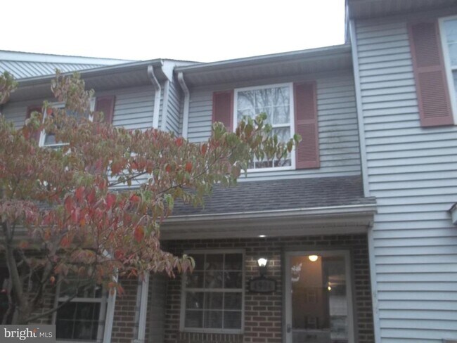 Photo - 4904 Tall Cedar Ct Townhome