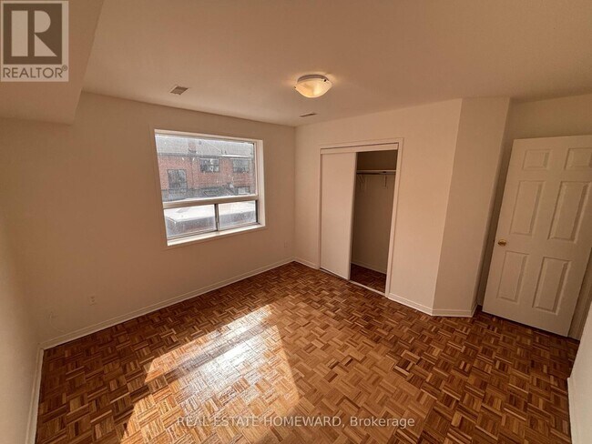 879A Wilson Ave