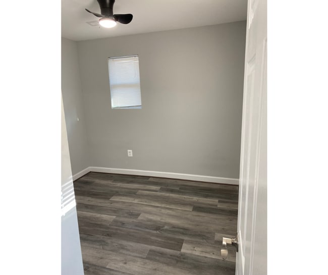 Photo - 438 R Main St Unit 8