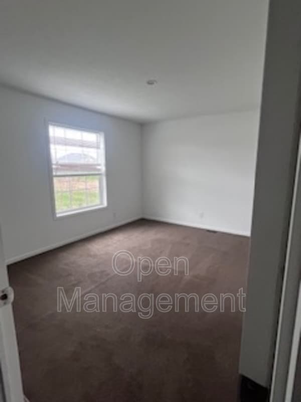 Photo - 511 E 1st St