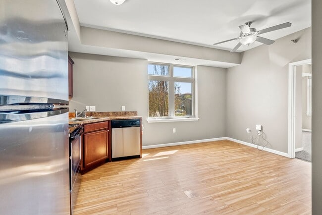 Photo - 2024 College St Unit Apt 1