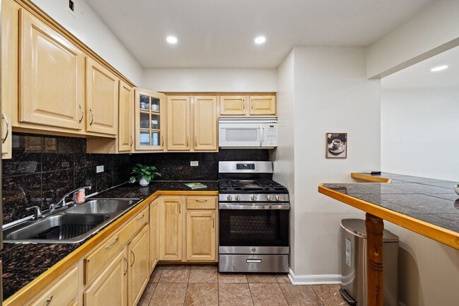 Photo - 929 S Oak Park Ave