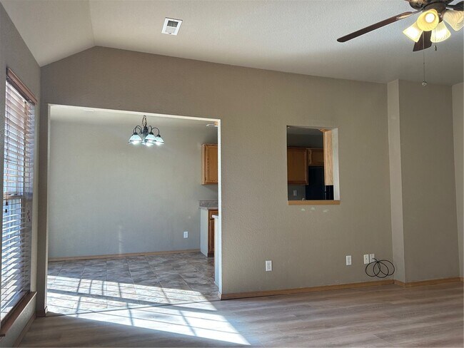 Photo - 26 Purfleet Dr