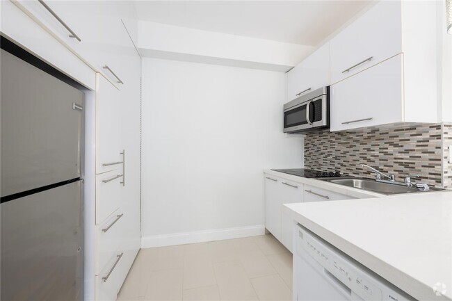 Building Photo - 207 SE 10th Ter Unit 4 Rental