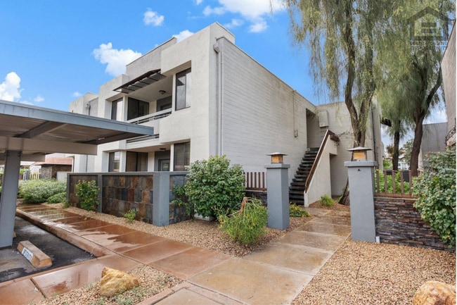 Building Photo - 4120 N 78th St Unit 212