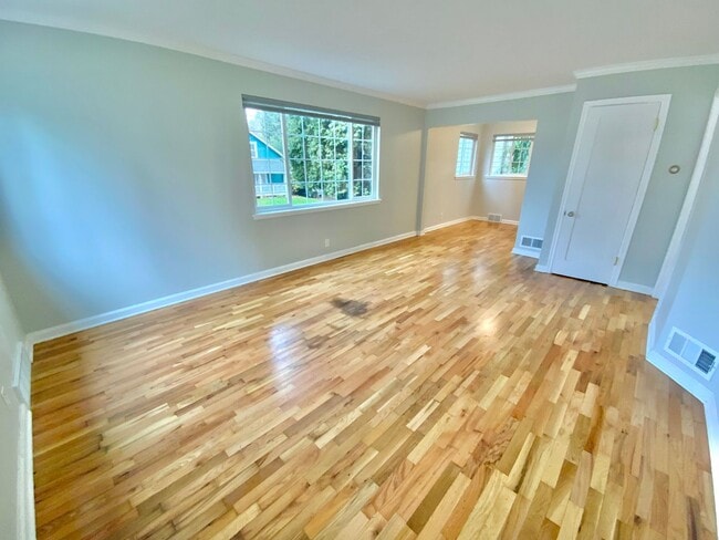 Photo - Beautiful Townhouse with Fenced Yard, Garage, and AC Unit 3921