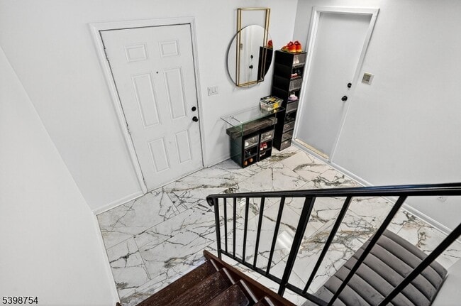 Photo - 121 Arlington St