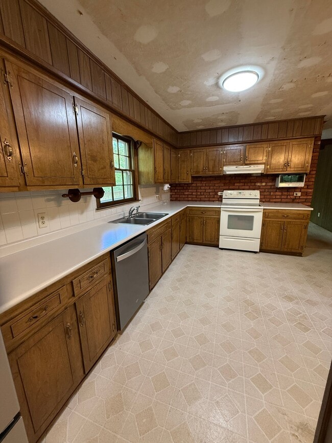 Photo - 1009 Temple St