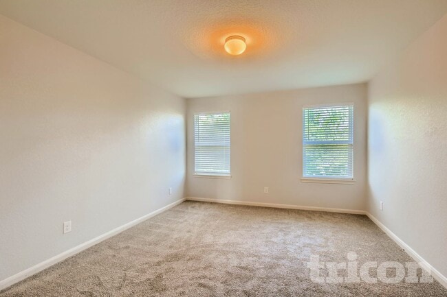 Photo - 6115 Southern Vis