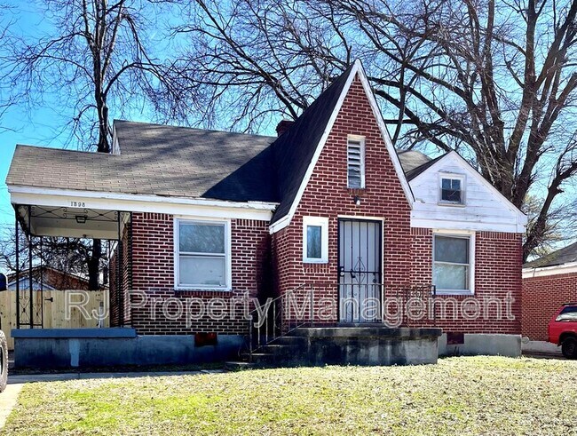 Photo - 1598 Marianna St